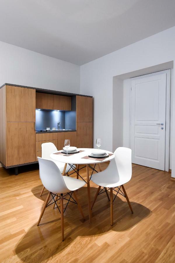 Appartement Centre Chic 2/4 *